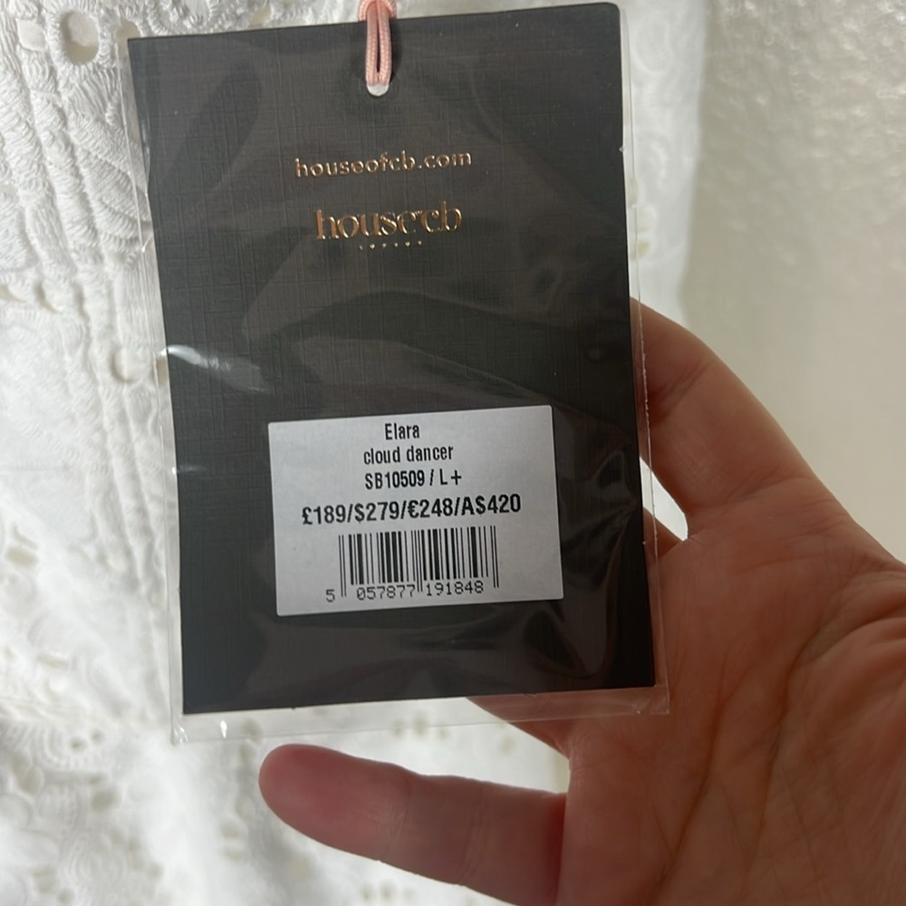 House of CB Elara White Broderie Anglais Mini Dress - Picture 7 of 9